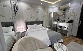 تأجير شهري ويومي Riyadh season studio AlAqiq